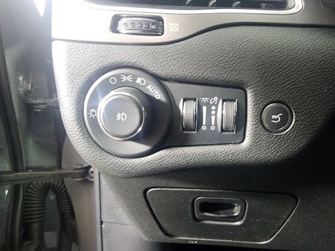 Used 2022 Jeep Cherokee Latitude Lux image 19