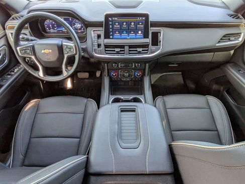 Used 2023 Chevrolet Tahoe Premier AWD/4WD image 16