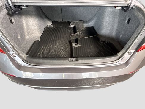 Used 2018 Honda Accord Sport image 35