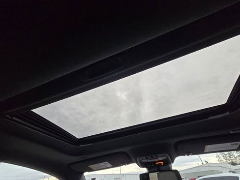 Used 2024 Chevrolet Colorado ZR2 w/ ZR2 Convenience Package III image 41