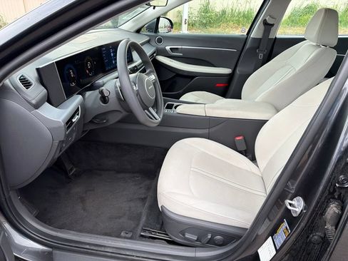Used 2025 Hyundai Sonata SEL FWD image 14