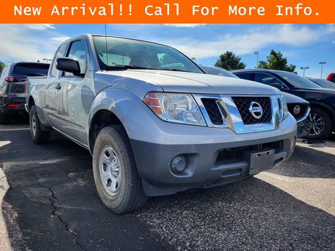 Used 2019 Nissan Frontier S image 11
