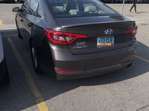 Used 2017 Hyundai Sonata SE FWD image 3