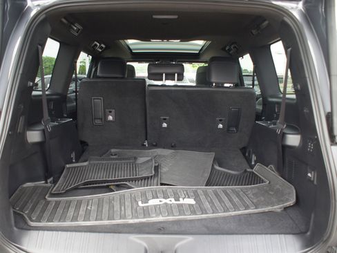 Used 2024 Lexus GX 550 w/ Accessory Package (31) AWD/4WD image 18
