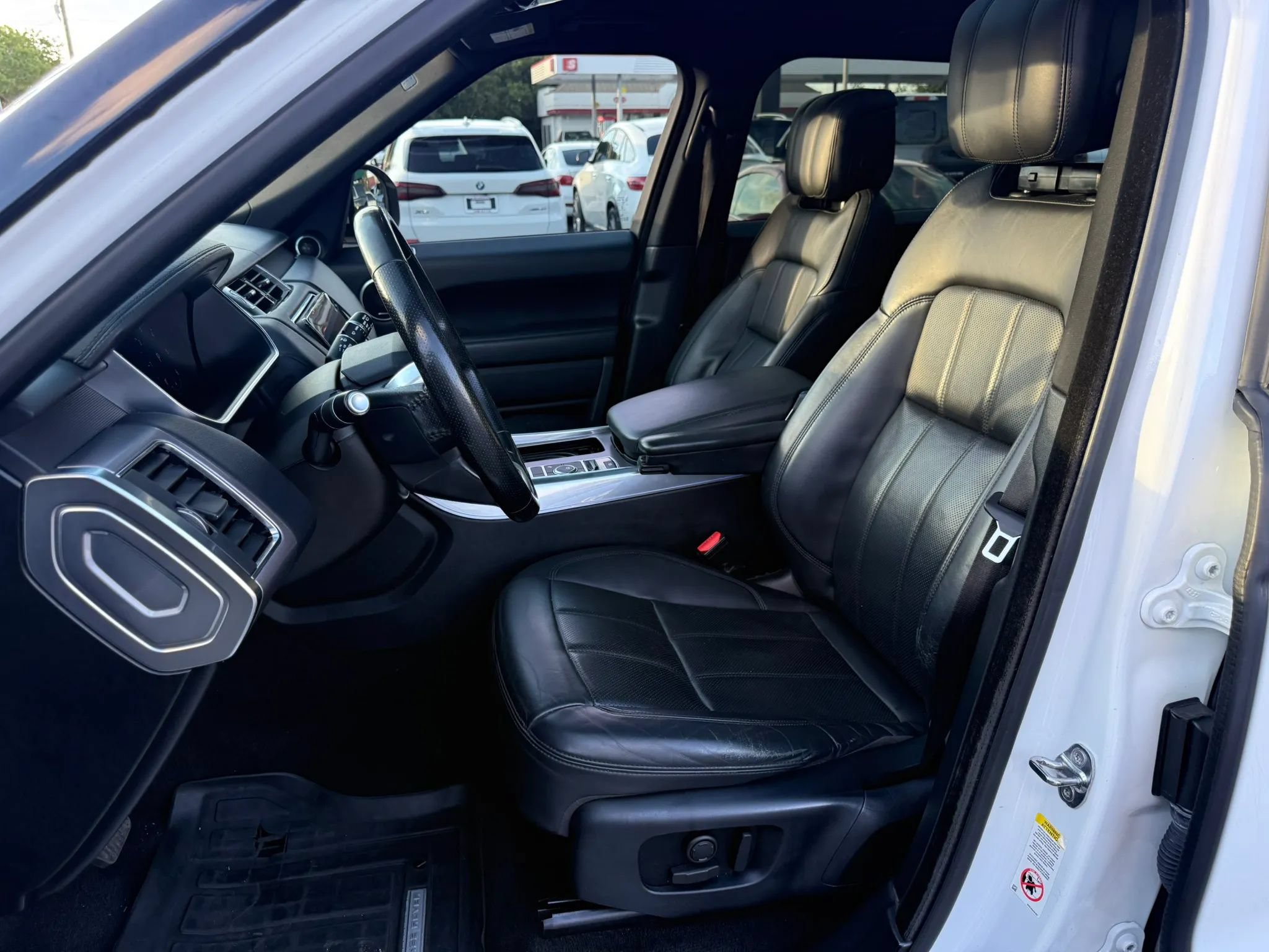 Used 2018 Land Rover Range Rover Sport HSE AWD/4WD image 10