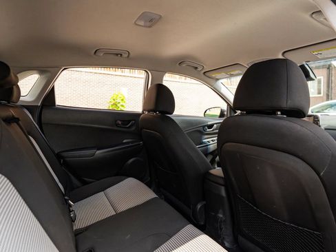 Used 2021 Hyundai Kona SE AWD/4WD image 14