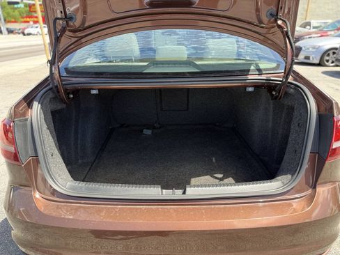 Used 2016 Volkswagen Jetta SE FWD image 21