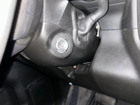 Used 2022 Chevrolet Silverado 1500 Custom image 17