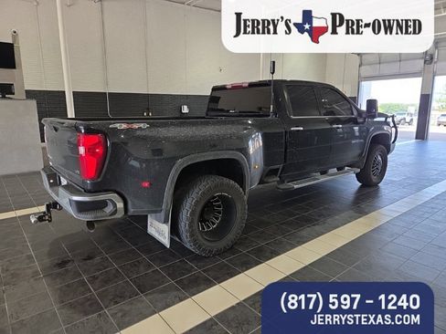 Used 2025 Chevrolet Silverado 3500 LTZ w/ LTZ Convenience Package AWD/4WD image 5