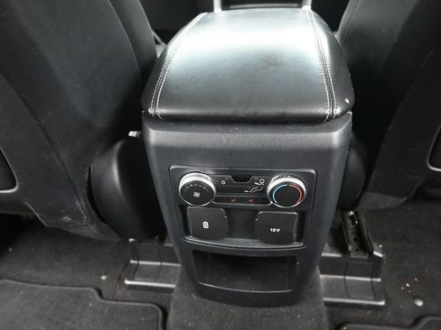 Used 2020 Ford Explorer XLT w/ Equipment Group 202A RWD image 12
