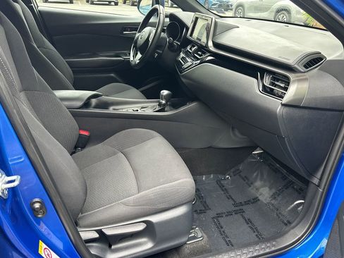 Used 2018 Toyota C-HR XLE FWD image 10