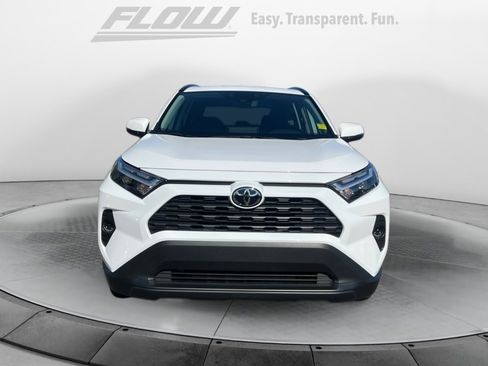 Used 2025 Toyota RAV4 XLE w/ Convenience Package FWD image 3