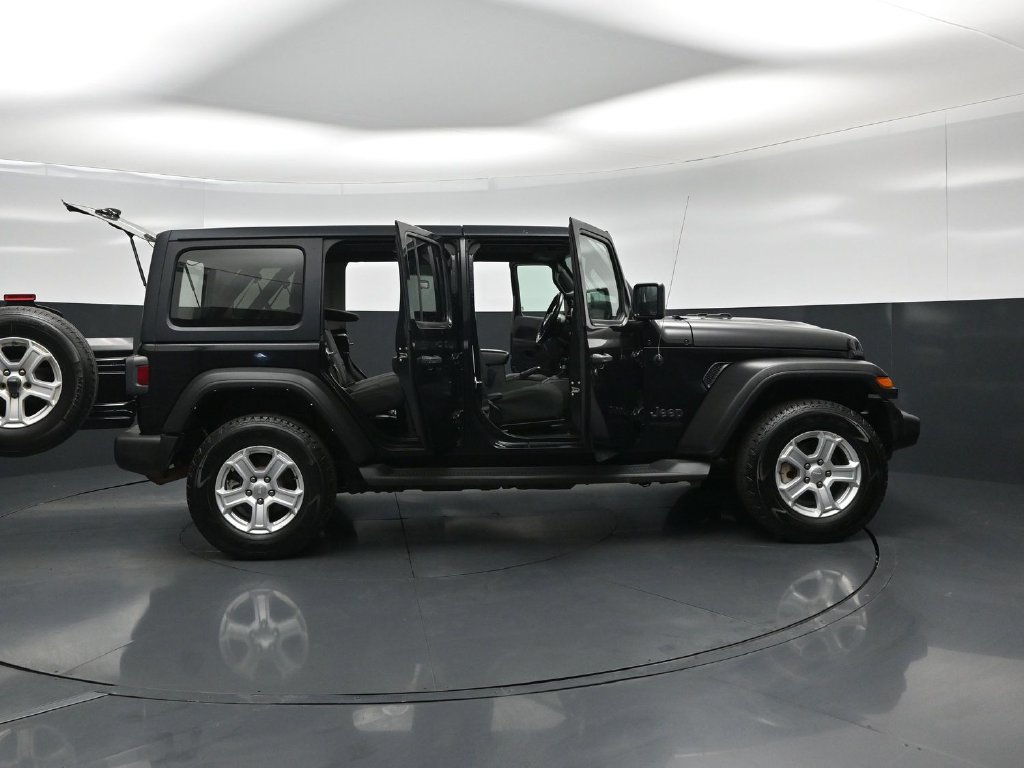 Used 2022 Jeep Wrangler Unlimited Sport AWD/4WD image 4