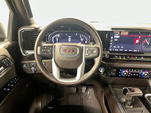 Certified 2024 GMC Sierra 1500 SLT w/ SLT Premium Plus Package AWD/4WD image 18