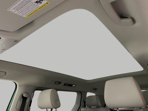 New 2025 Volkswagen ID. Buzz 1st Edition image 28