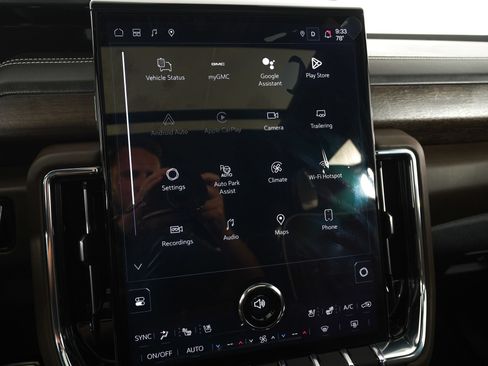 Used 2026 GMC Yukon Denali Ultimate AWD/4WD image 25