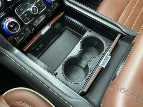 Used 2023 GMC Yukon XL Denali Ultimate image 34