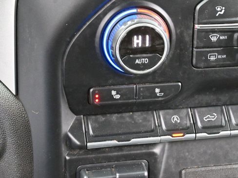 Used 2020 Chevrolet Silverado 1500 RST image 24