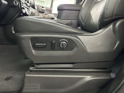 Used 2019 Chevrolet Silverado 1500 LT Trail Boss AWD/4WD image 28