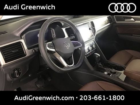 Used 2023 Volkswagen Atlas SE AWD/4WD image 8