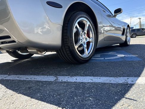 Used 1999 Chevrolet Corvette Convertible w/ Memory Pkg image 5