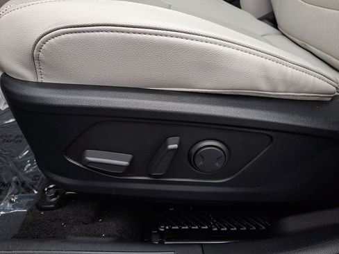 Used 2026 Hyundai Tucson Limited AWD/4WD image 15