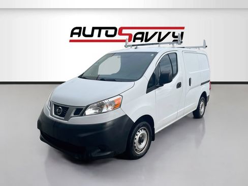 Used 2015 Nissan NV200 FWD image 3