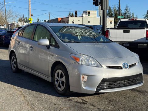 Used 2013 Toyota Prius Two image 8