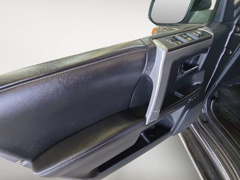 Used 2016 Toyota 4Runner Limited AWD/4WD image 10