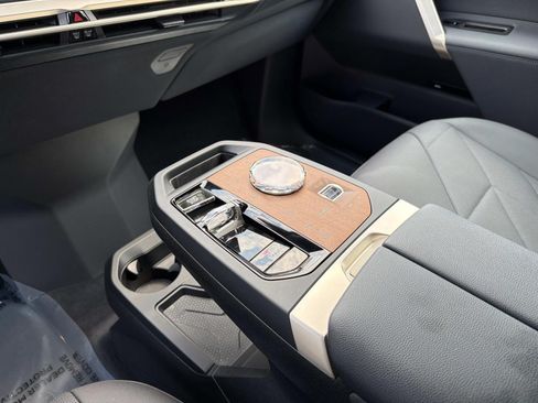 Certified 2023 BMW iX xDrive50 w/ Premium Package AWD/4WD image 23