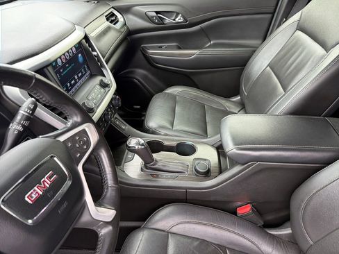 Used 2019 GMC Acadia SLT FWD image 18