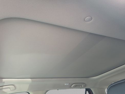 New 2025 Honda Pilot Touring image 12