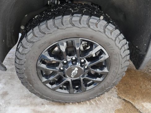 Used 2025 Chevrolet Silverado 2500 LT w/ Trail Boss Package image 31