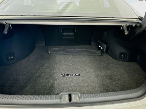 Used 2020 Lexus ES 300h w/ Accessory Package 2 FWD image 31