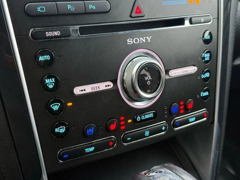 Used 2018 Ford Explorer Platinum image 36