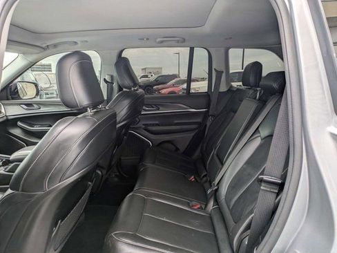 Used 2022 Jeep Grand Cherokee Limited AWD/4WD image 14