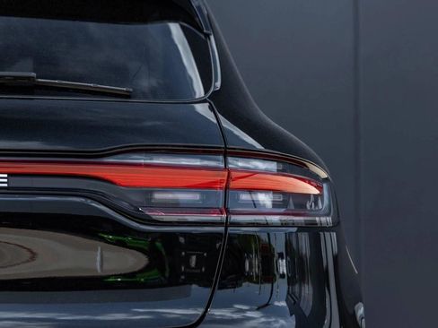 New 2025 Porsche Macan image 61