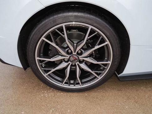 Used 2023 Chevrolet Corvette Stingray Preferred Cpe w/ Engine Appearance Package image 39