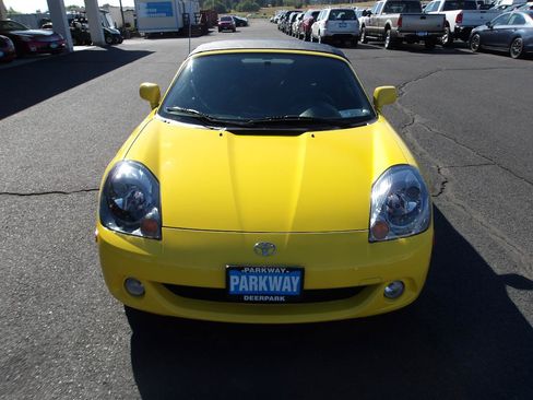 Used 2003 Toyota MR2 RWD image 8