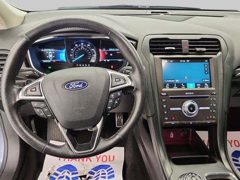 Used 2018 Ford Fusion Titanium AWD/4WD image 12