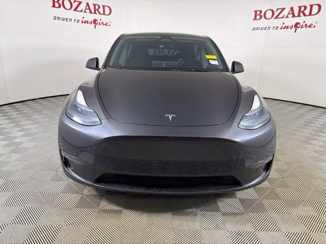 Used 2024 Tesla Model Y Performance AWD/4WD image 2