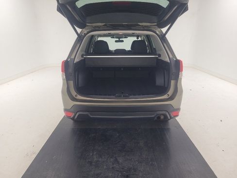Used 2023 Subaru Forester Premium AWD/4WD image 29
