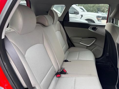 Used 2022 Kia Soul LX FWD image 14