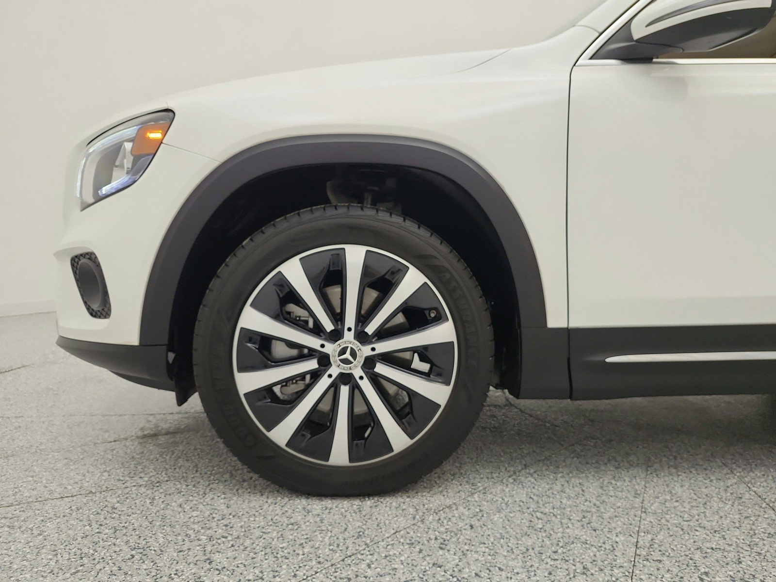 Used 2023 Mercedes-Benz GLB 250 image 18