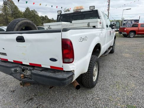 Used 2006 Ford F350 XL image 4