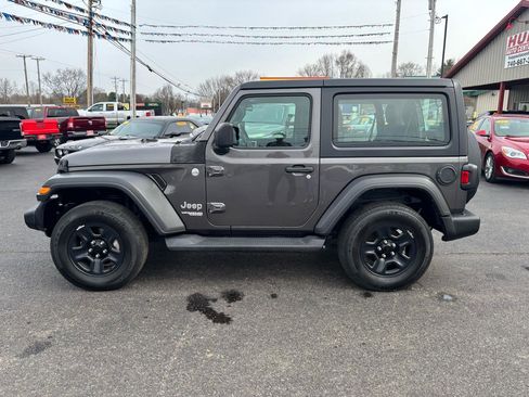 Used 2019 Jeep Wrangler Sport image 16