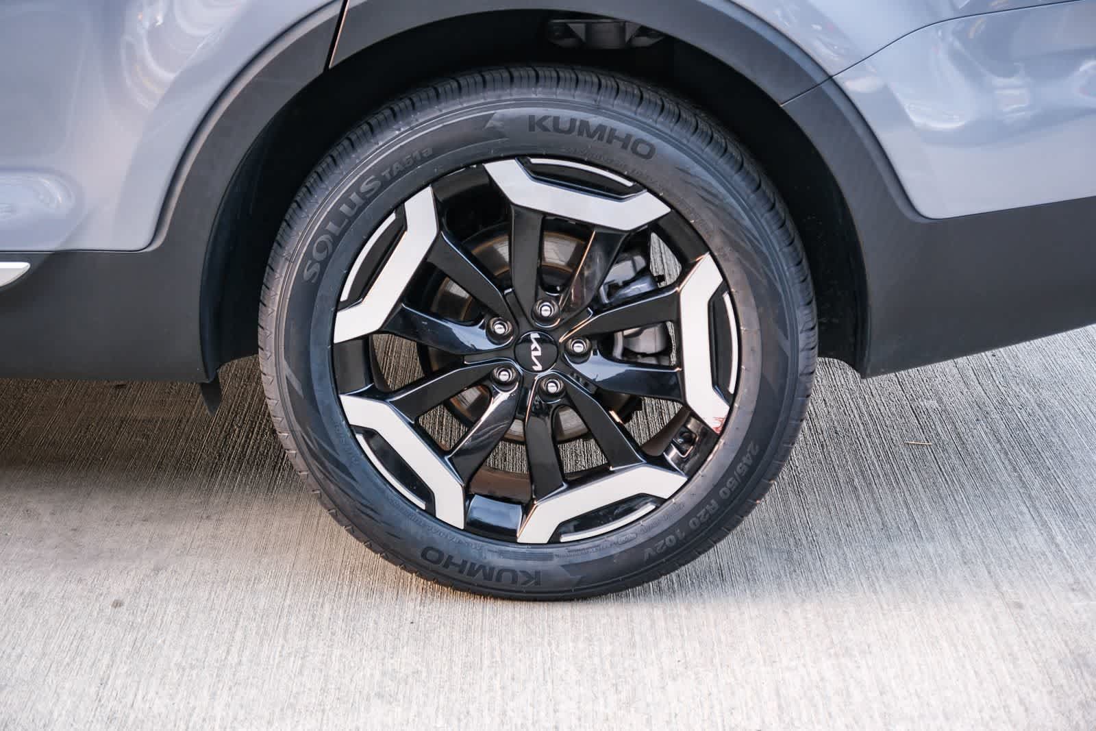 Used 2024 Kia Telluride S FWD image 9