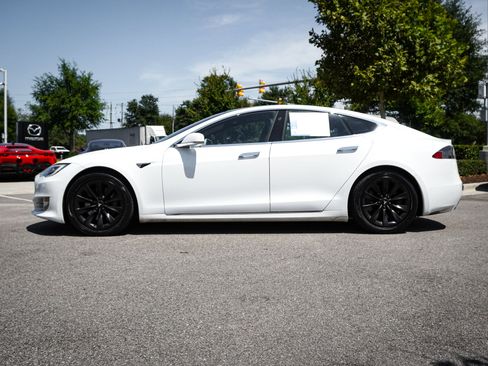 Used 2020 Tesla Model S Long Range Plus AWD/4WD image 7