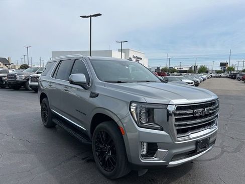 Used 2023 GMC Yukon SLT w/ SLT Premium Package AWD/4WD image 17