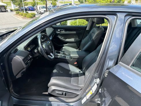 Used 2023 Honda Civic Touring image 17